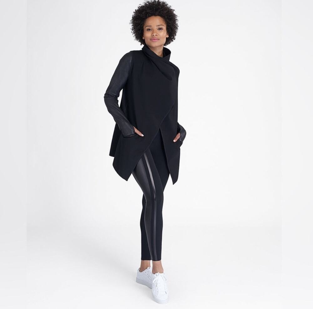 SPANX Black Glossy Side‑Stripe Leggings – Women’s Size M